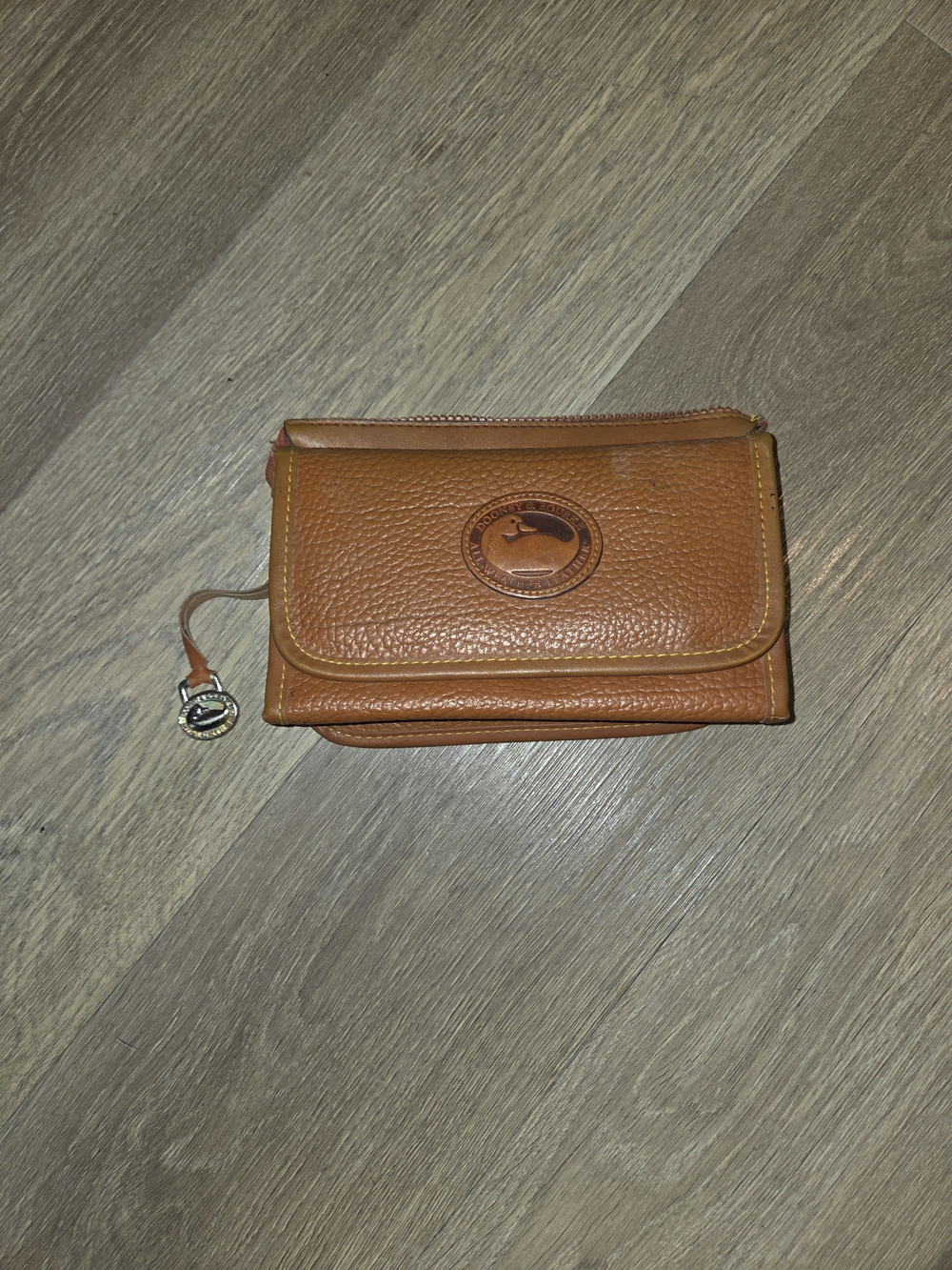 Vintage Dooney & Bourke AWL Pebble Leather Crossbody Pouch Wallet -